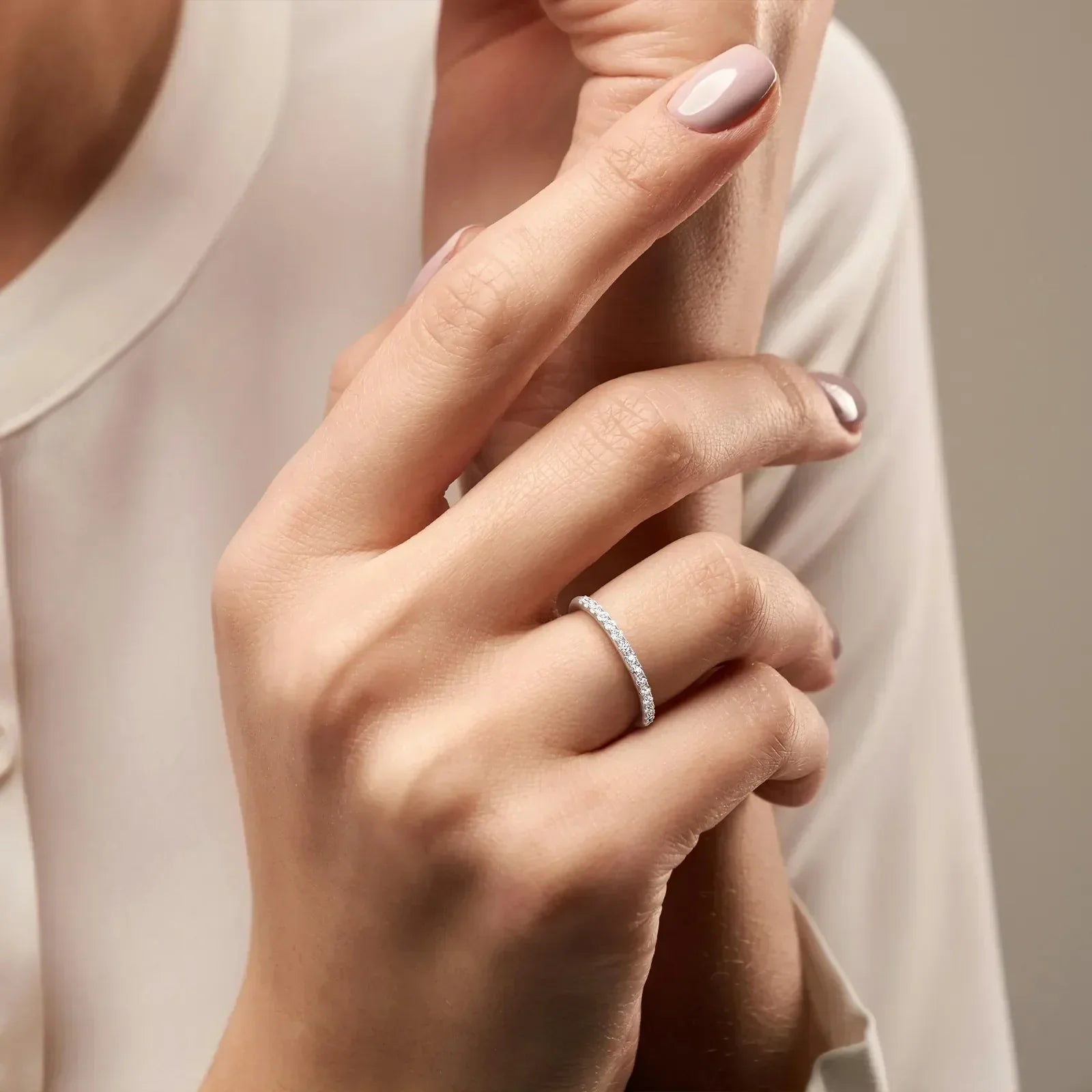 What Hand Does the Wedding Band Go On? - Leonids