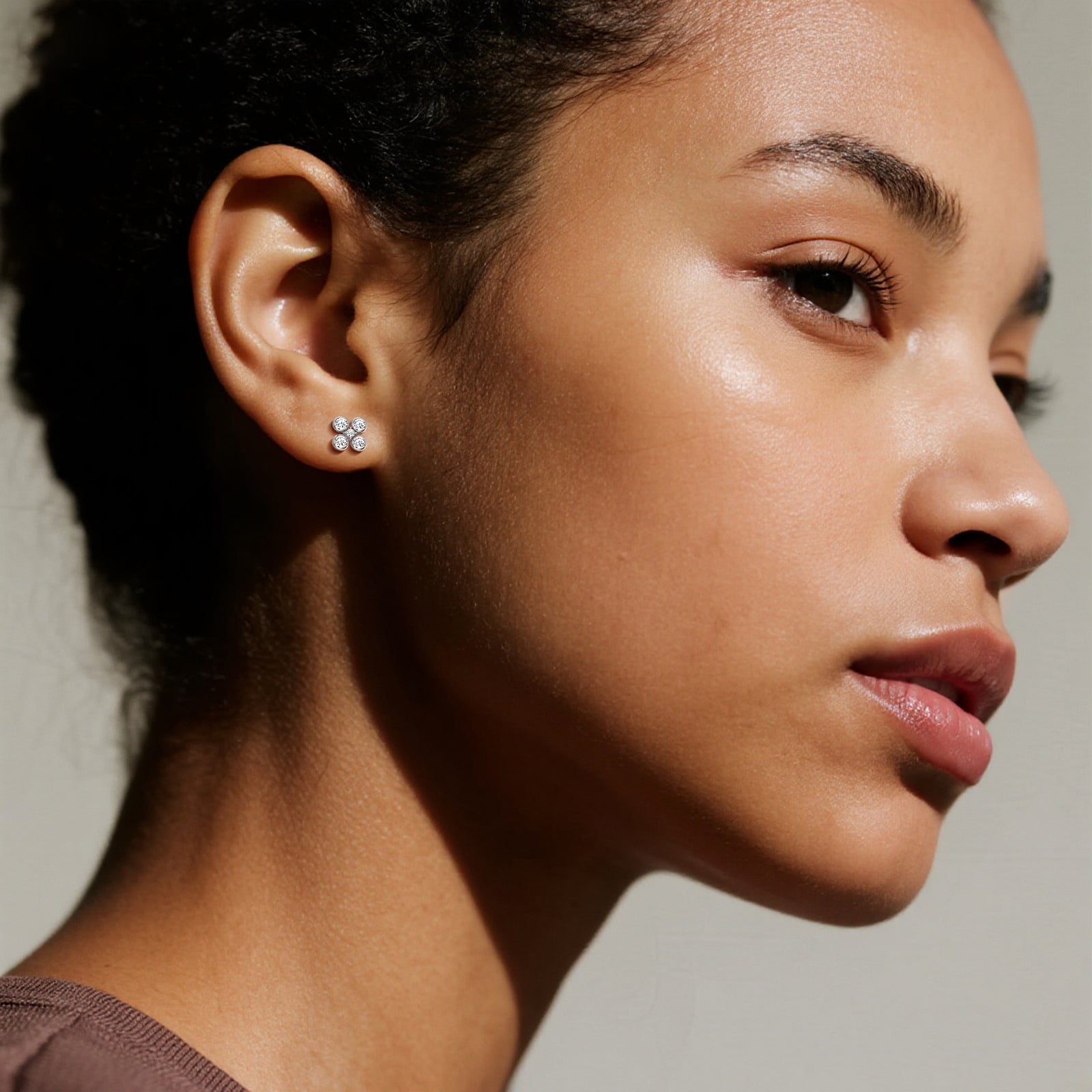 14K Solid Gold Bezel Cluster Stud Earring With Lab Diamond - 