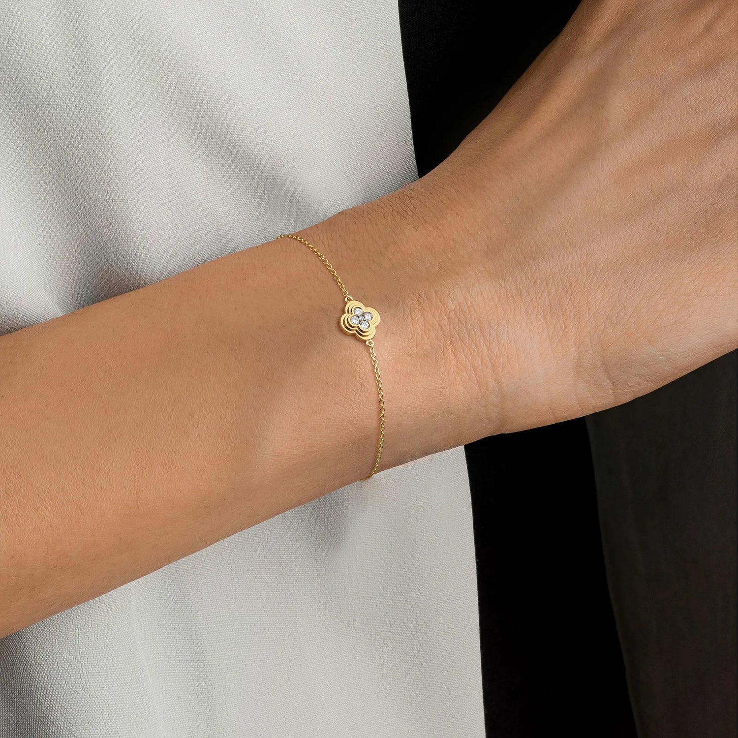 Lab Grown Diamond Station Clover Bracelet in 14K Solid Gold/Platinum - Bracelets