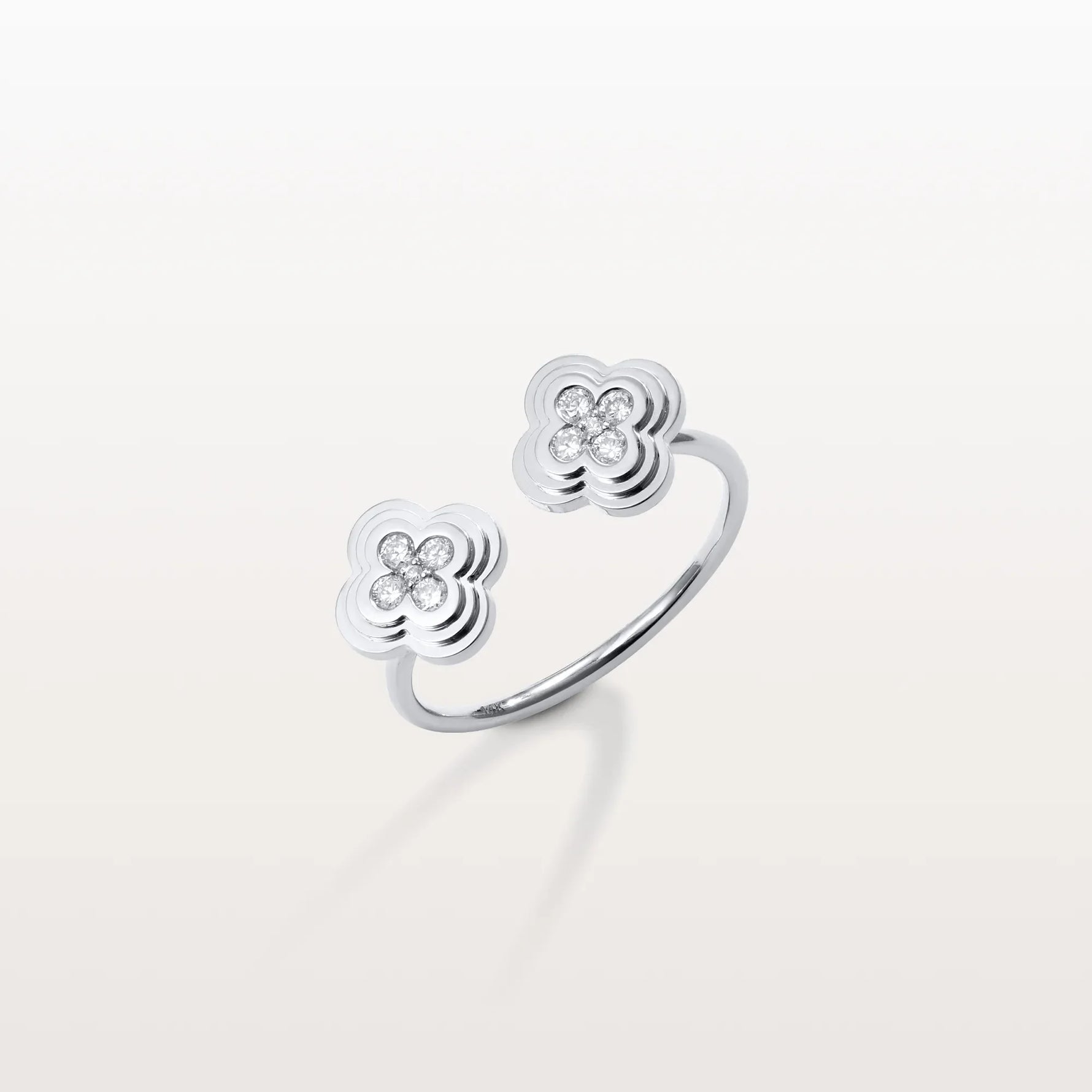 Lab Grown Diamond Clover Ring In 14K Gold/Platinum - Rings