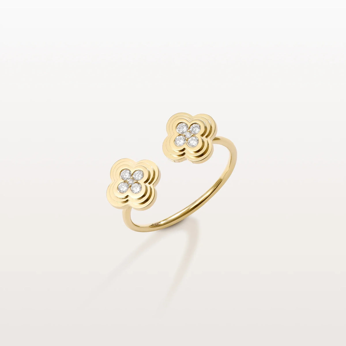 Lab Grown Diamond Clover Ring In 14K Gold/Platinum - Rings